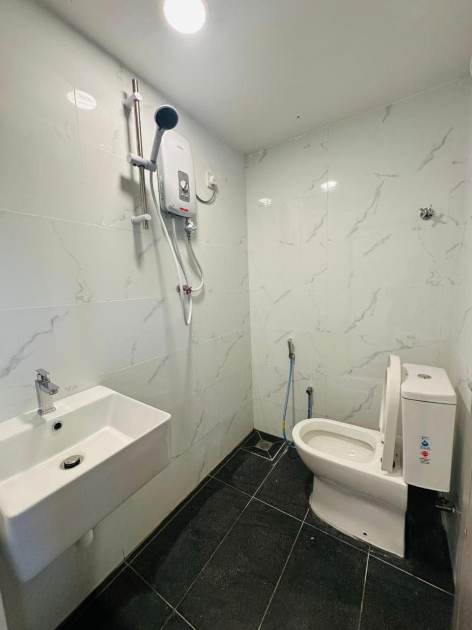 Ar Rayyan Hotel Tanah Rata Kültér fotó